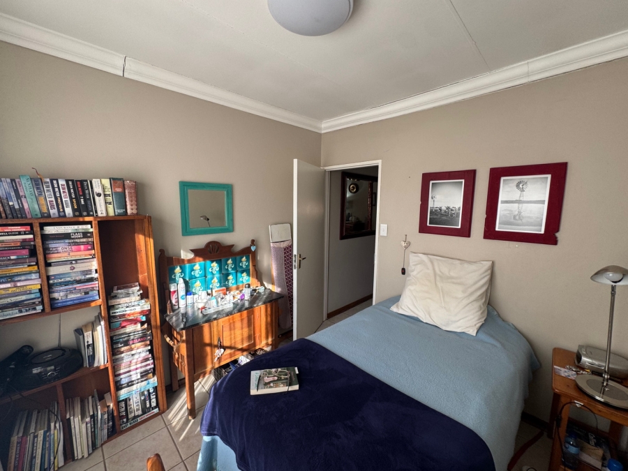 3 Bedroom Property for Sale in Langenhovenpark Free State